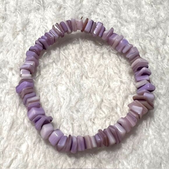 Lavender Chip Stone Elastic Bracelet - Picture 2 of 5